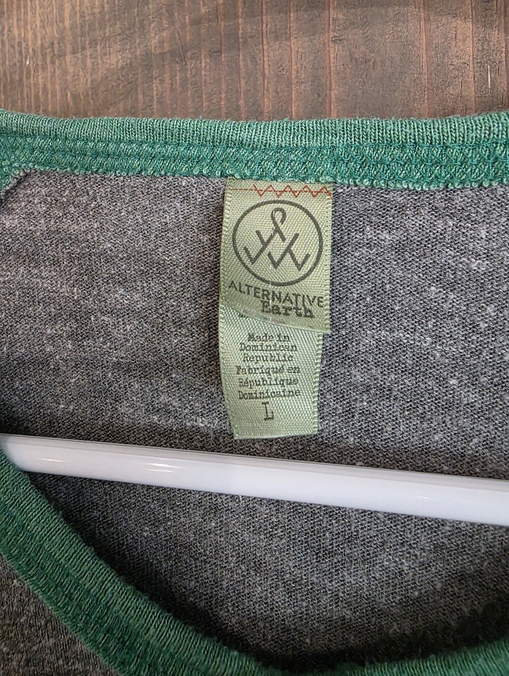 Seawave Henley Raglan Shirt - Green & Gray Advocare Size Large - Picture 3 of 4